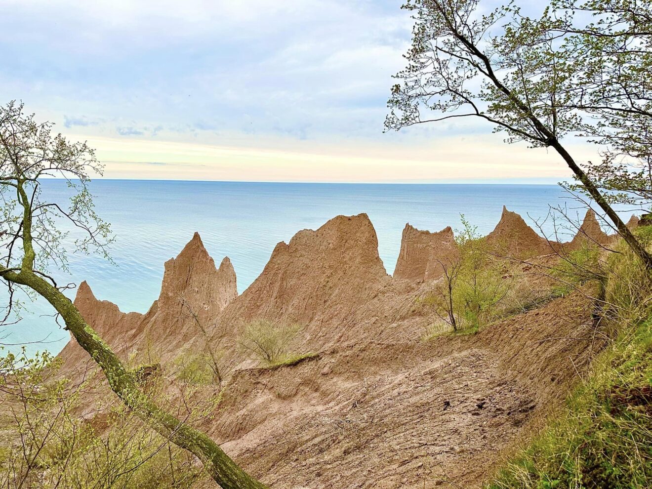 A Breathtaking Hike Through Time: Exploring New York's Chimney Bluffs State Park